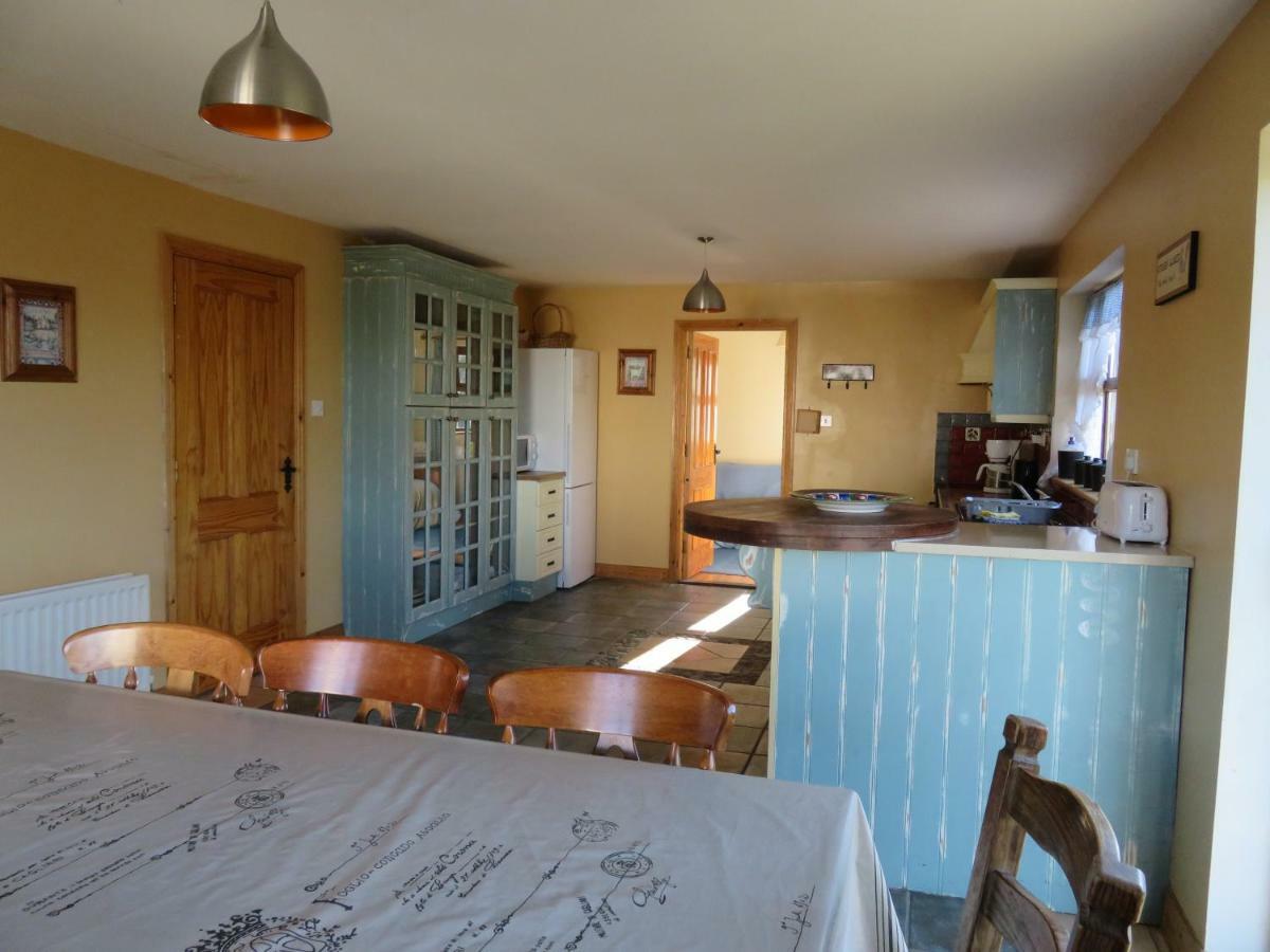Letterfrack Mountain Farm Cottage On Farm In Village Centre Екстер'єр фото
