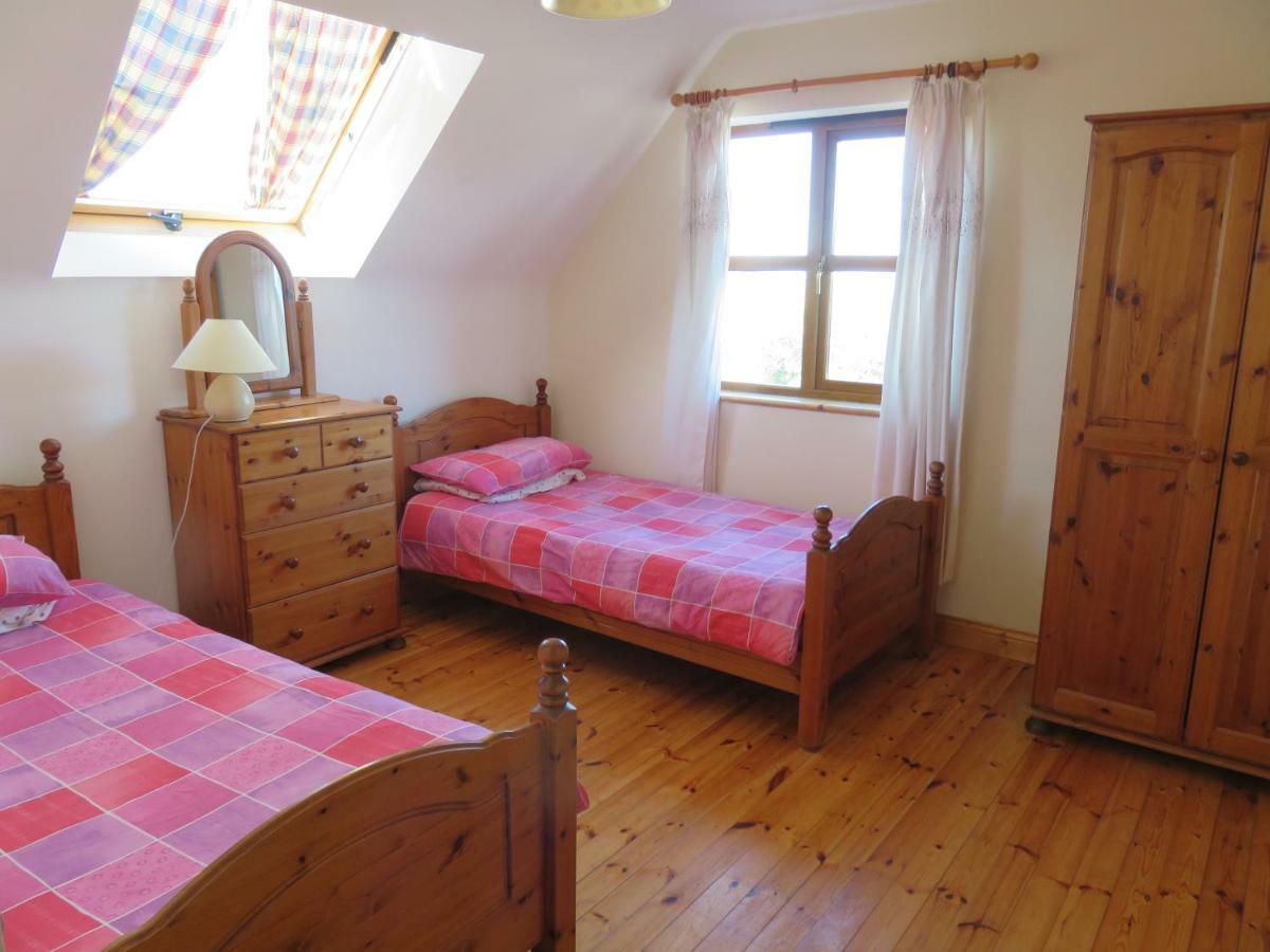 Letterfrack Mountain Farm Cottage On Farm In Village Centre Екстер'єр фото